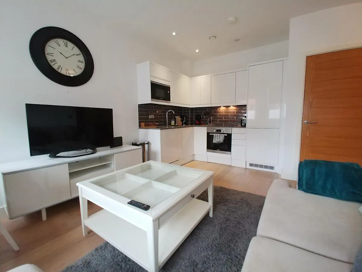 Reigate - Lovely Modern Serviced Apartment 0*,  United Kingdom