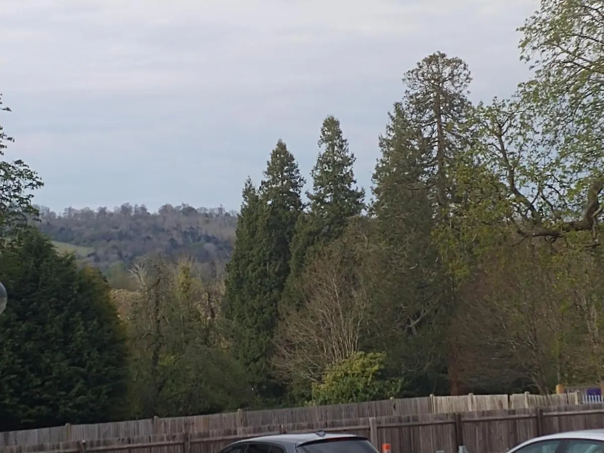 Reigate - Lovely Modern Serviced Apartment