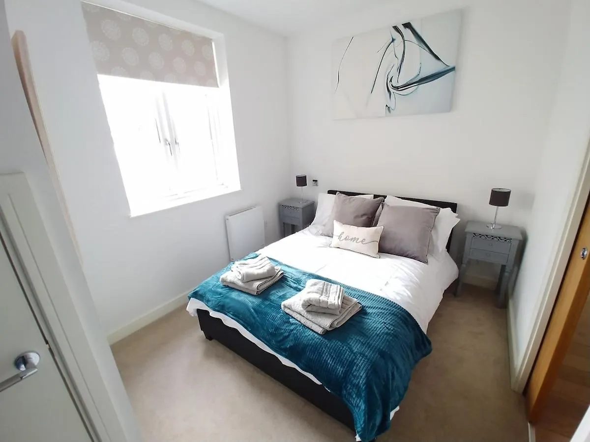 Reigate - Lovely Modern Serviced Apartment