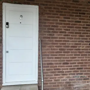 Apartment Entire Hosted By Pius, Reigate
